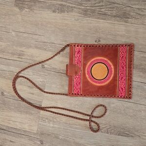 Vintage leather shoulder bag